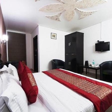 Airport Hotel Green Heights New Delhi Extérieur photo