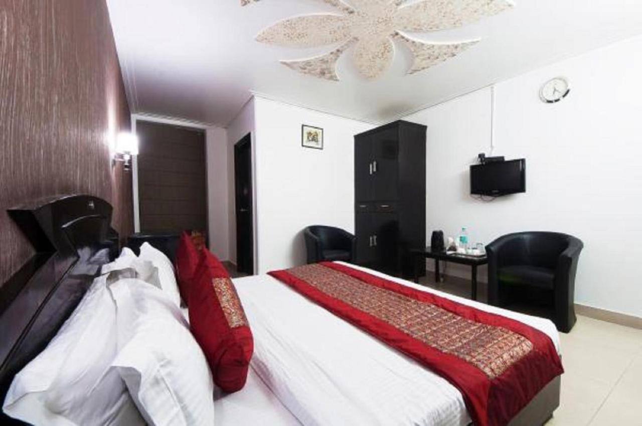 Airport Hotel Green Heights New Delhi Extérieur photo